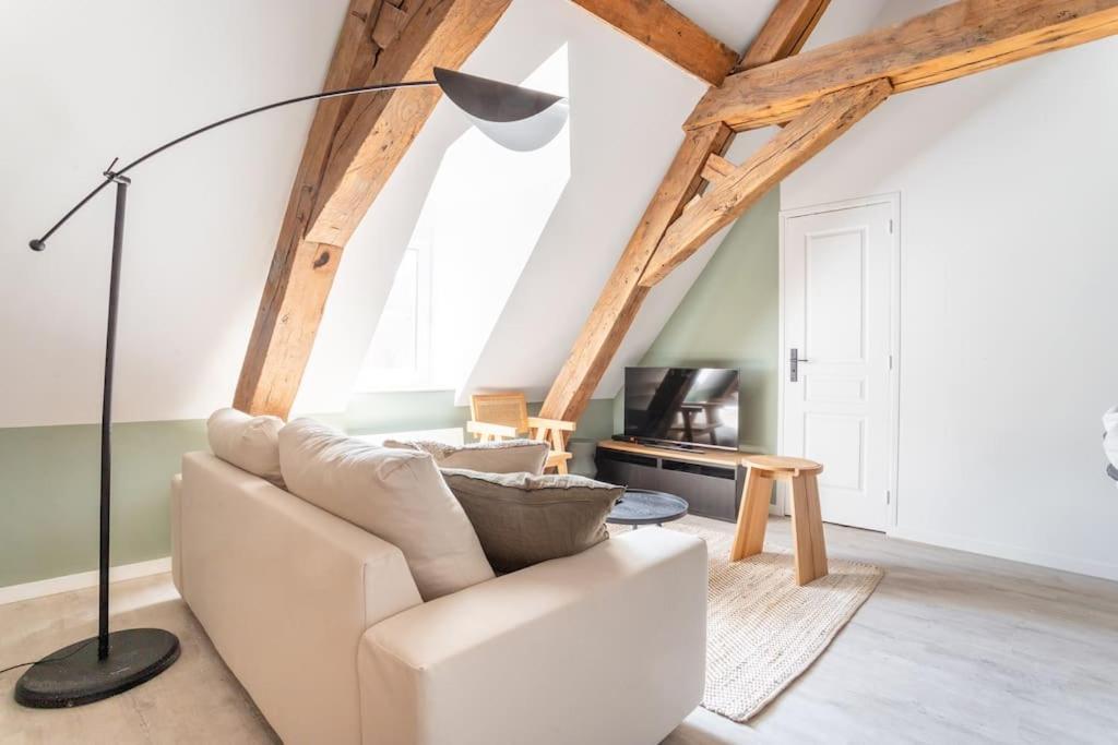 L'Elegant - Appartement Fonctionnel Plein-Centre De Douai Bagian luar foto